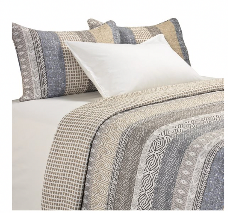 TRAVIS GEOMETRIC PATTERN QUILT